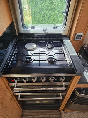 2013 Auto-Trail Apache 634 — photo 36 of 39