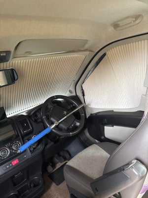 2017 Auto-Sleepers Warwick — photo 4 of 9