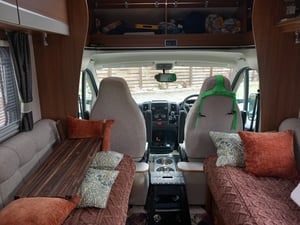 2017 Auto-Trail Tribute 615 — photo 8 of 20
