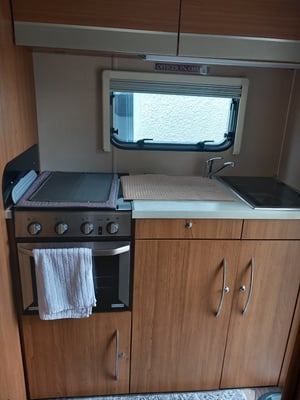 2017 Auto-Trail Tribute 615 — photo 10 of 20