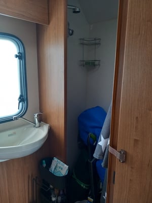 2017 Auto-Trail Tribute 615 — photo 16 of 20