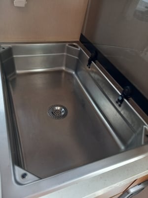 2017 Auto-Trail Tribute 615 — photo 14 of 20