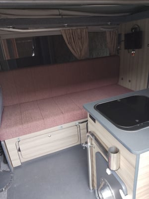 2016 Mercedes-Benz V230 — photo 2 of 12