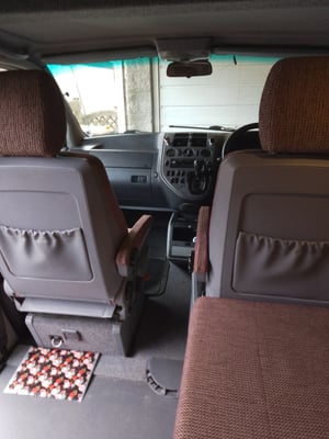 2016 Mercedes-Benz V230 — photo 5 of 12