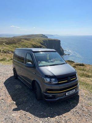 2017 Volkswagen Transporter — photo 1 of 9