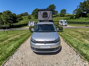 2013 Volkswagen Caddy Maxi C20 Life TDi — photo 1 of 15