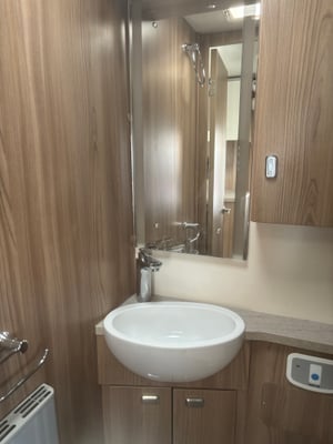 2017 Swift Bessacarr 412 — photo 34 of 45