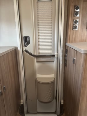 2017 Swift Bessacarr 412 — photo 39 of 45