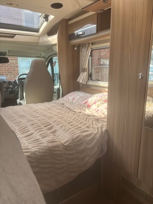 2017 Swift Bessacarr 412 — photo 43 of 45