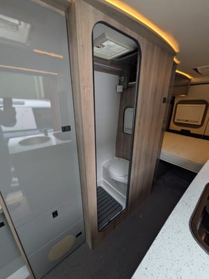 2019 Peugeot Boxer Custom Conversion — photo 6 of 20