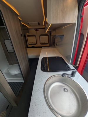 2019 Peugeot Boxer Custom Conversion — photo 17 of 20