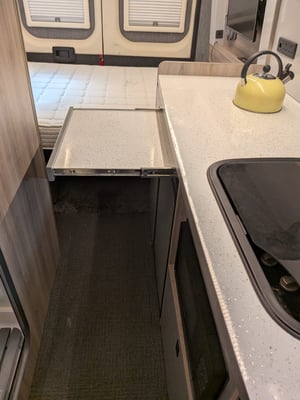 2019 Peugeot Boxer Custom Conversion — photo 27 of 32