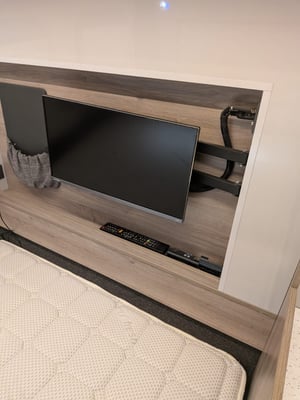 2019 Peugeot Boxer Custom Conversion — photo 29 of 32