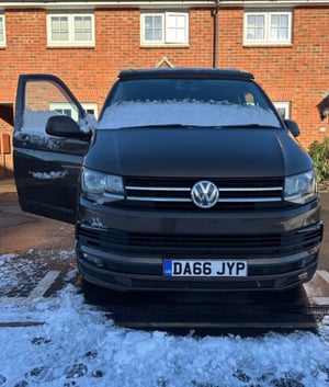 2016 Volkswagen Transporter T6 — photo 9 of 9
