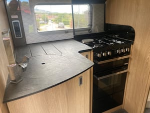 2021 Auto-Trail Grande Frontier — photo 28 of 47