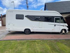 2021 Auto-Trail Grande Frontier — photo 10 of 47