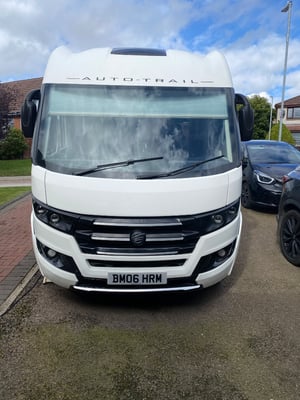 2021 Auto-Trail Grande Frontier — photo 13 of 47