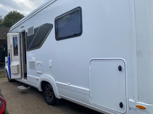 2021 Auto-Trail Grande Frontier — photo 16 of 47