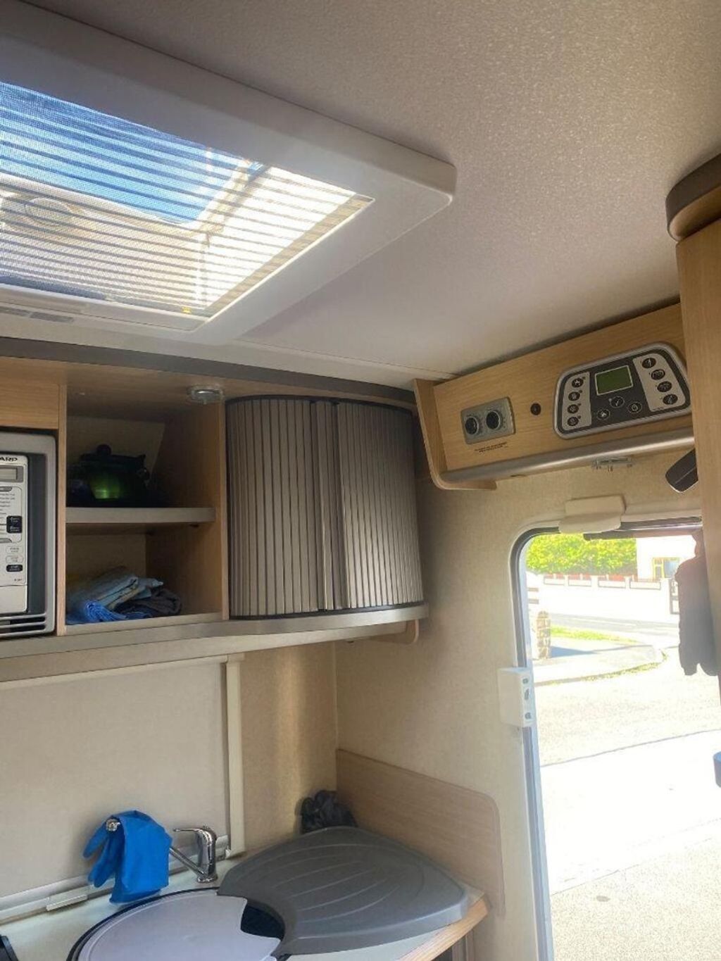 2007 Bessacar E530 - Image 10