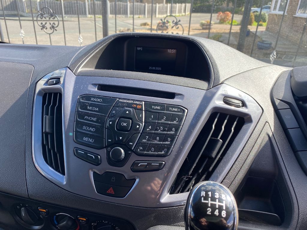 2018 Ford Transit - Image 21