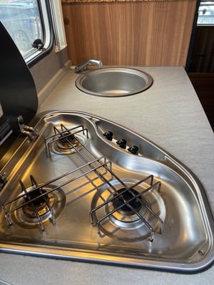 2018 Weinsberg CaraHome 600 DKG — photo 12 of 22