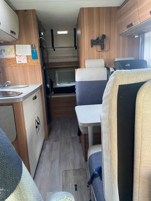 2018 Weinsberg CaraHome 600 DKG — photo 15 of 22