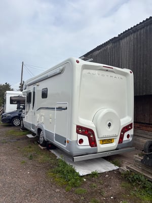 2011 Auto-Trail Mohawk — photo 9 of 27