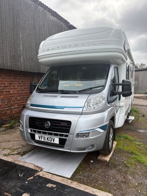 2011 Auto-Trail Mohawk — photo 11 of 27