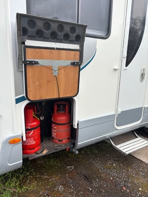 2011 Auto-Trail Mohawk — photo 15 of 27