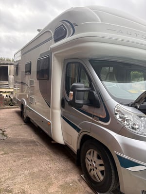 2011 Auto-Trail Mohawk — photo 19 of 27