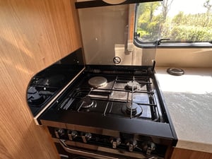2016 Auto-Trail Imala 620 — photo 27 of 42