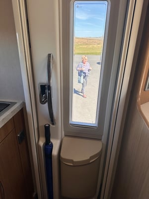 2016 Auto-Trail Imala 620 — photo 29 of 42