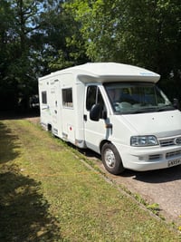 2004 Chausson Allegro - Image 2
