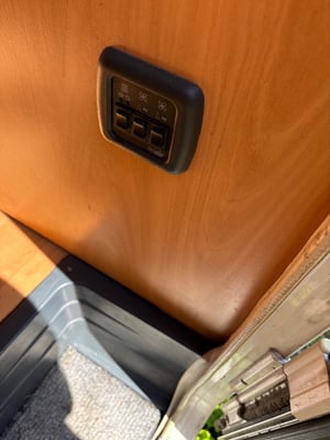 2004 Chausson Allegro — photo 12 of 14