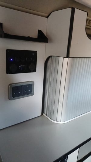 2007 Nissan Elgrand Conversion — photo 17 of 26