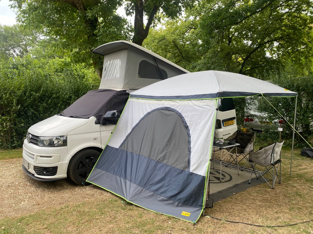 2013 Volkswagen T5 Campervan - Image 1