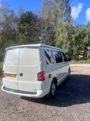 2016 Volkswagen T6 Campervan — photo 10 of 17