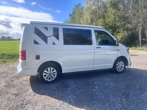2016 Volkswagen T6 Campervan — photo 12 of 17
