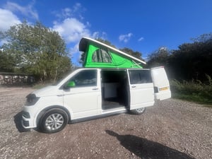 2016 Volkswagen T6 Campervan — photo 15 of 17