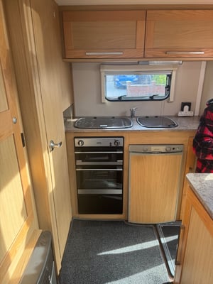 2011 Elddis Autoquest Sussex Lingfield GTM  — photo 12 of 17