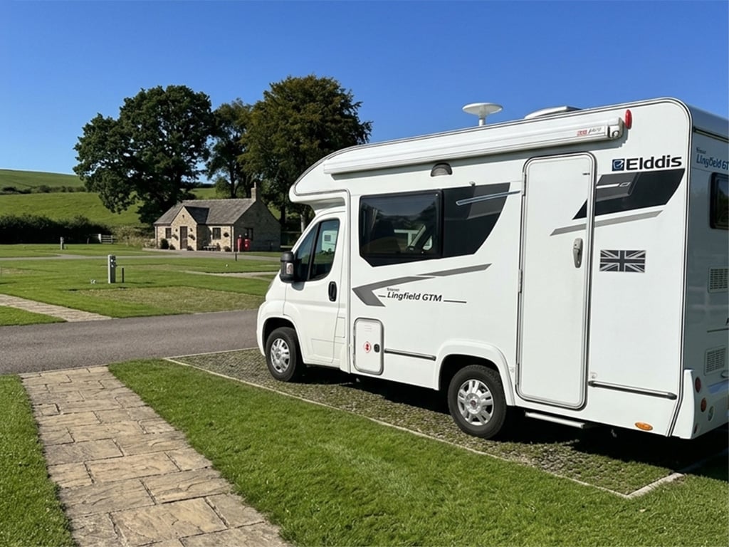 2011 Elddis Autoquest Sussex Lingfield GTM - Image 1
