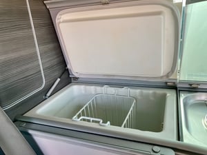 2015 Volkswagen T6.1 Campervan — photo 7 of 13