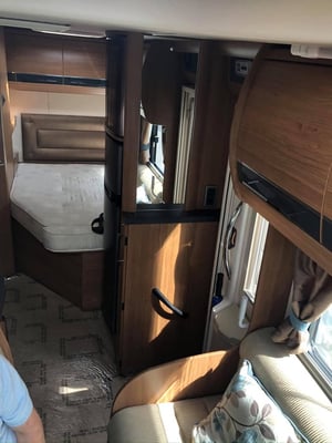 2014 Auto-Trail Tracker FB — photo 7 of 32