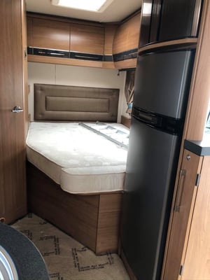2014 Auto-Trail Tracker FB — photo 21 of 32