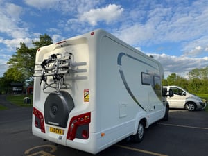 2014 Auto-Trail Tracker FB — photo 23 of 32