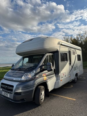 2014 Auto-Trail Tracker FB — photo 26 of 32