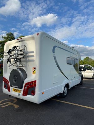 2014 Auto-Trail Tracker FB — photo 29 of 32