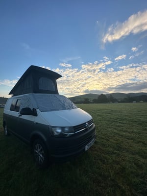 2019 Volkswagen Transporter T6 SWB Diesel — photo 2 of 21