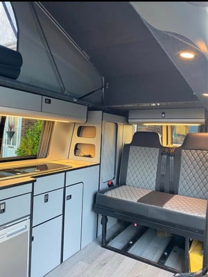 2019 Volkswagen Transporter T6 SWB Diesel — photo 4 of 21