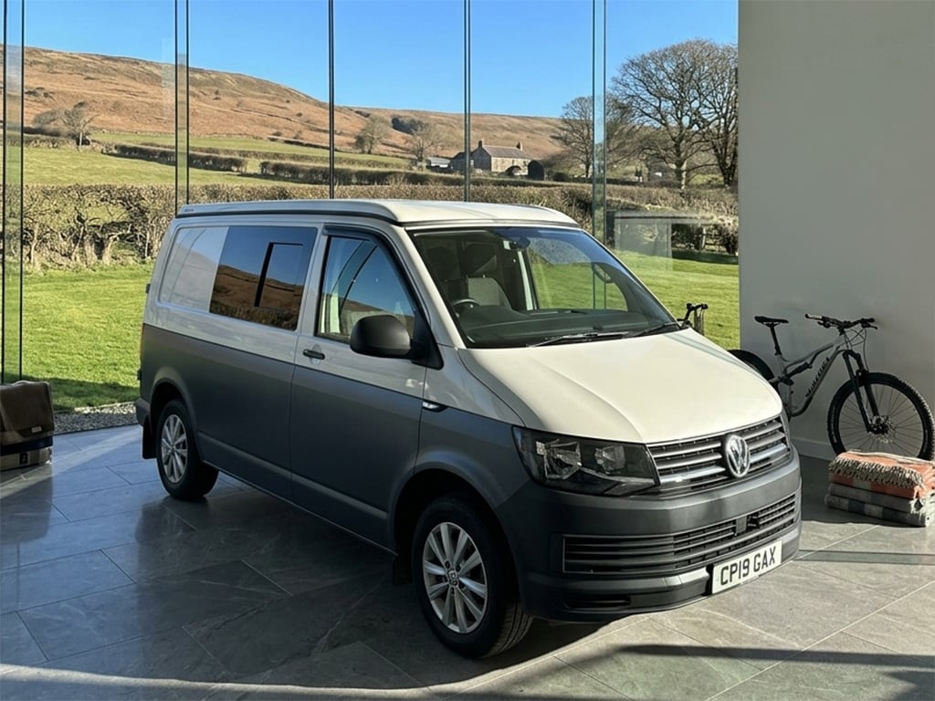 2019 Volkswagen Transporter T6 SWB Diesel - Image 1